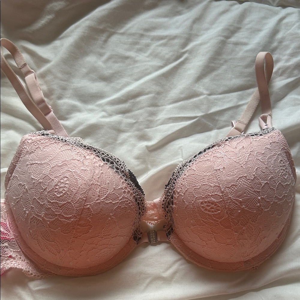 La SENZA Pink Lace Bra with Black Accents